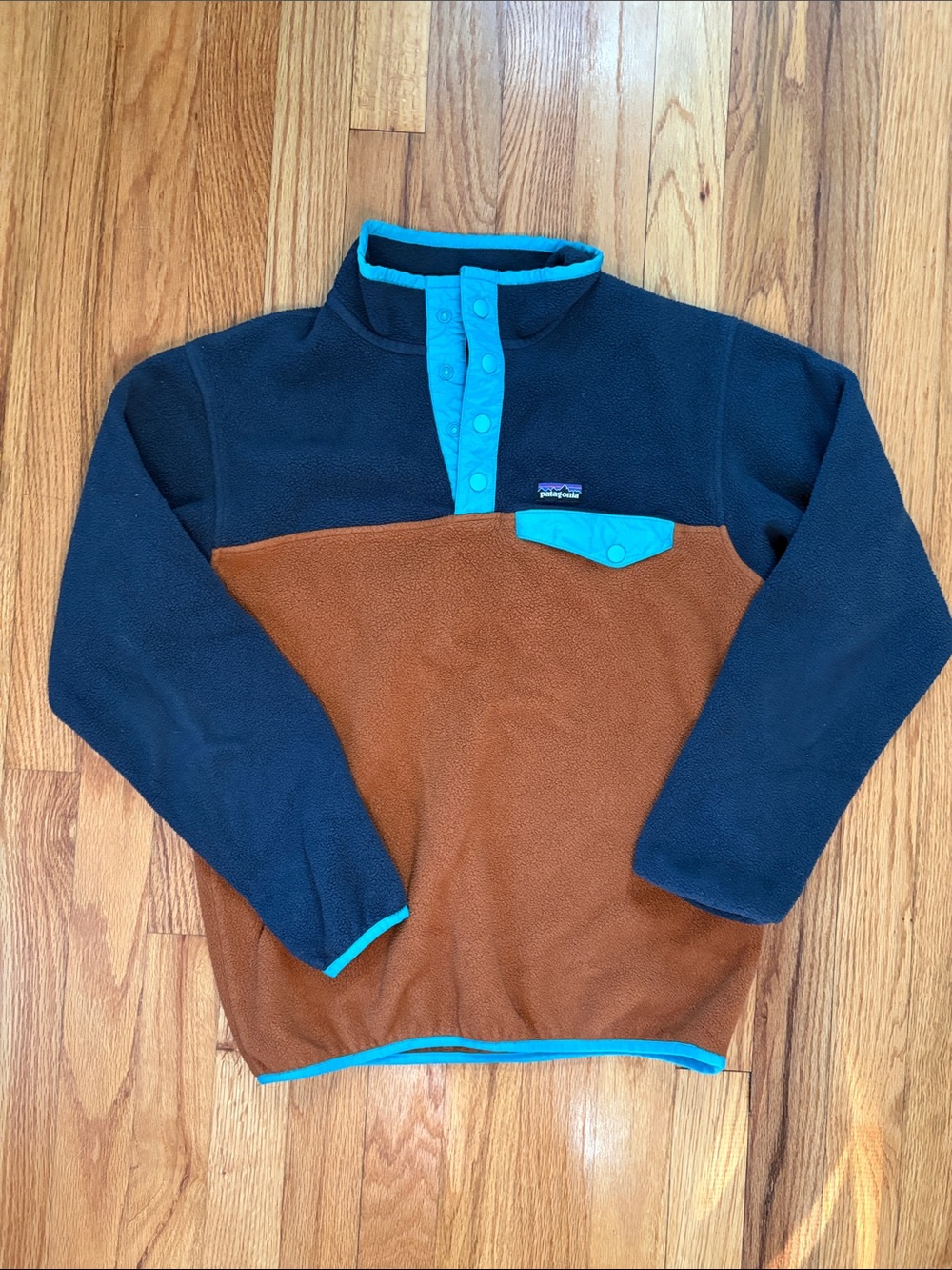 Patagonia Two-Tone Fleece Pullover in Navy, Brown & Teal